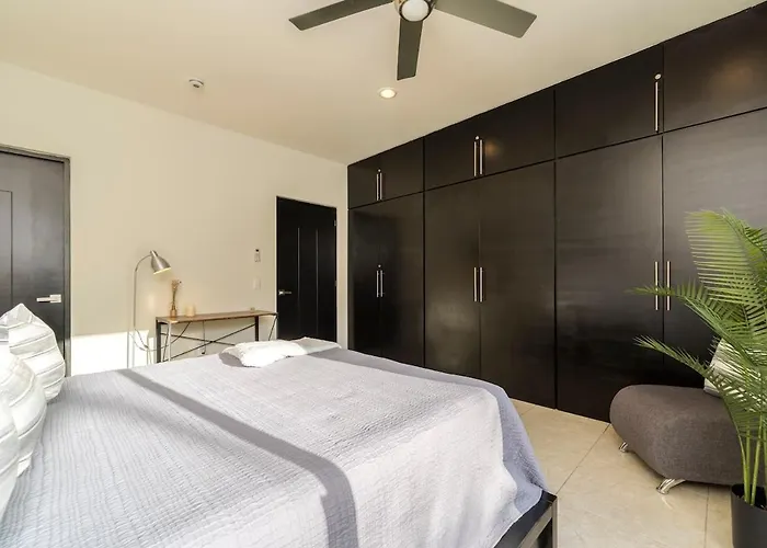 Cozy Get Away With An Incredible Marina Bay View! Apartment *
